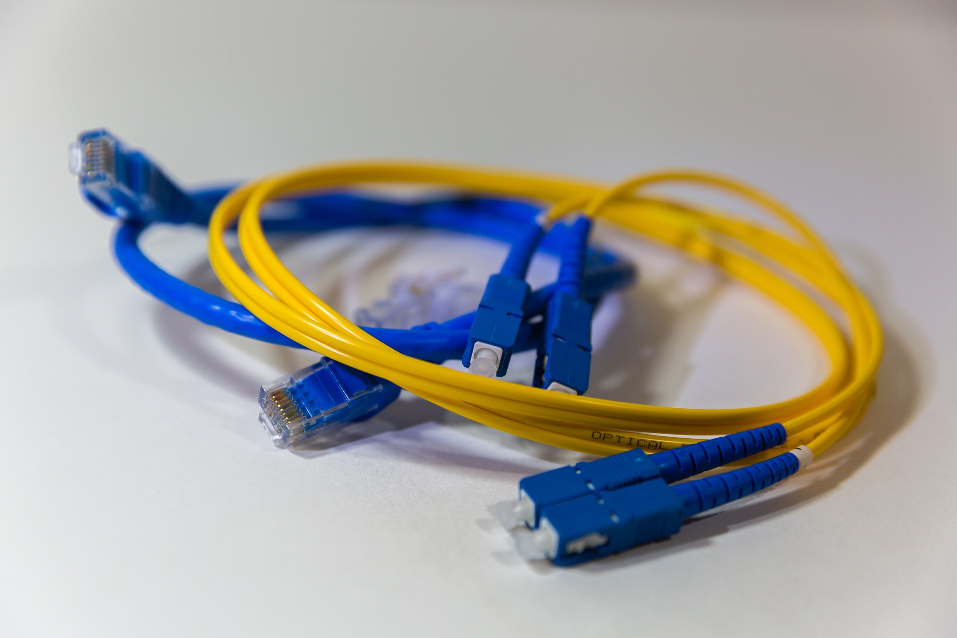 fiber-optics-2633604_1920